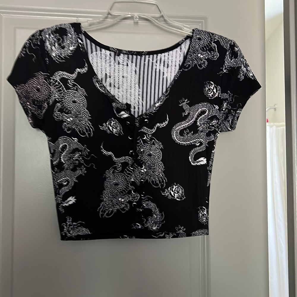 Women’s cropped tee